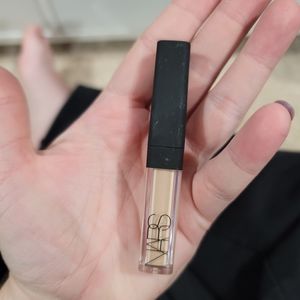 Nars Mini Radiant Creamy Concealer- Madeleine 2.3